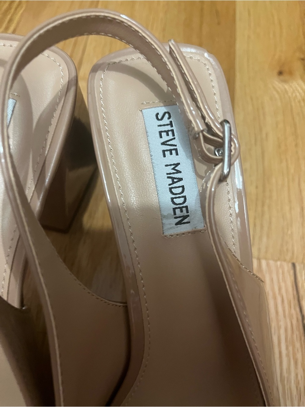 Steve Madden Nude Patent Slingback Pumps with Black Pointed Toe - Picture 3 of 10